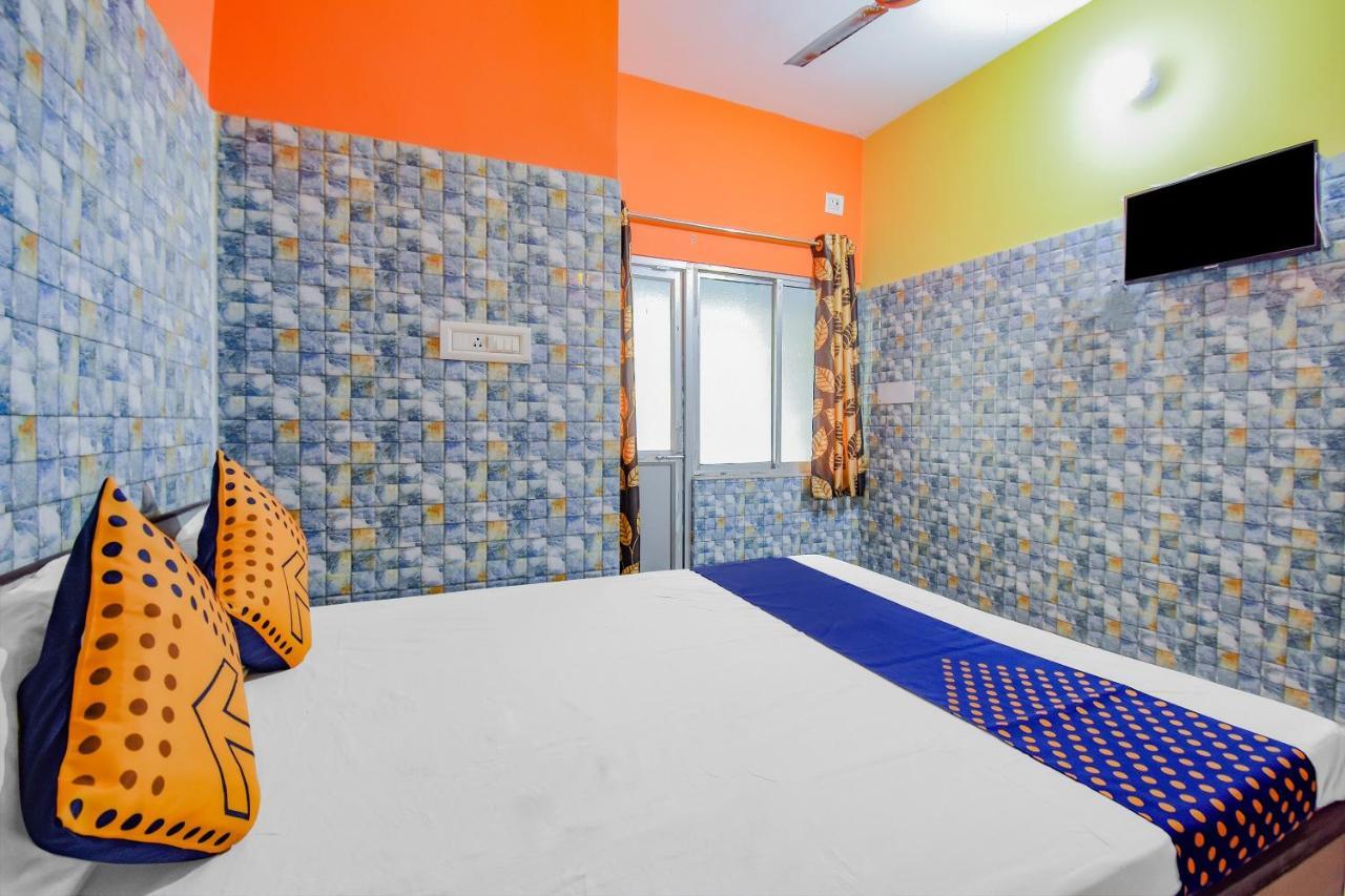Spot On 74542 Aarav Hotel Jādabpur Exterior foto